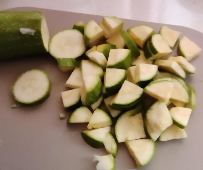 Овощное рагу с курицей и кабачком